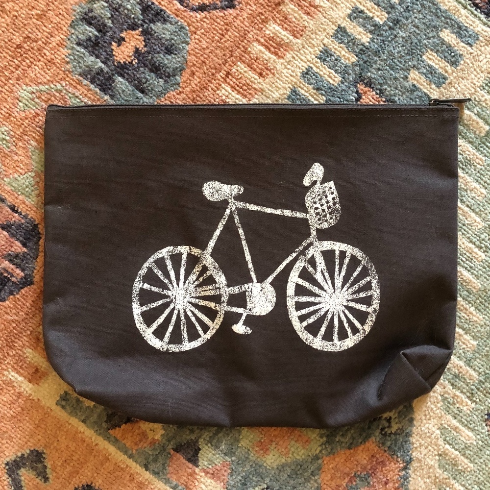 Thirty-One Bicycle Zip Pouch